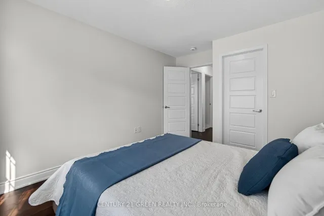 Additional image 41 of 118 Bond Head Crt