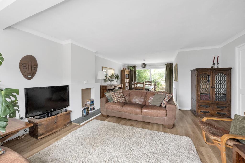 Additional image 5 of Field Close, Harpenden