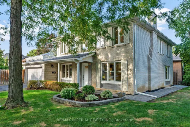 263 Upper Highland Cres