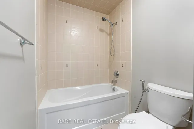 Additional image 26 of 953 Rigo Cross