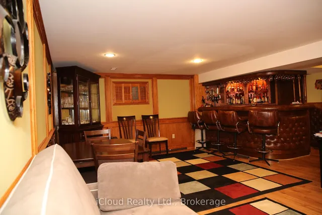 Additional image 27 of 888 Bloor St