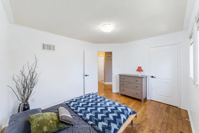 Additional image 25 of 365 Turnberry Cres