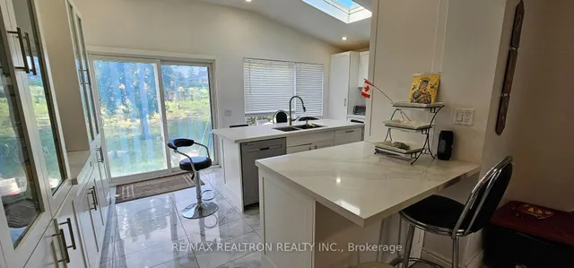 Additional image 31 of 6 Canton Ave