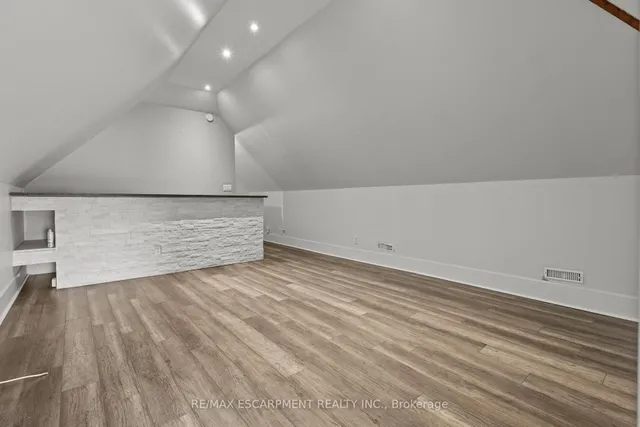 Additional image 2 of 181 West Ave