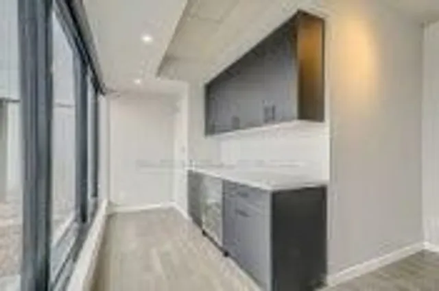 Additional image 6 of 7 Smith Cres Unit Ph 810