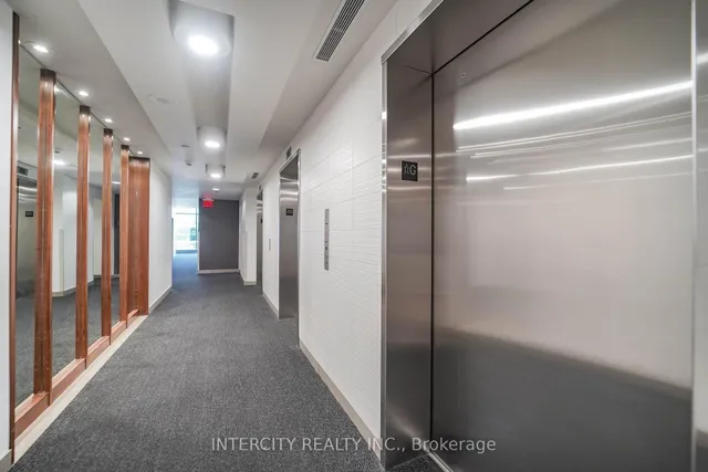 Additional image 5 of 29 Singer Crt Unit 3002