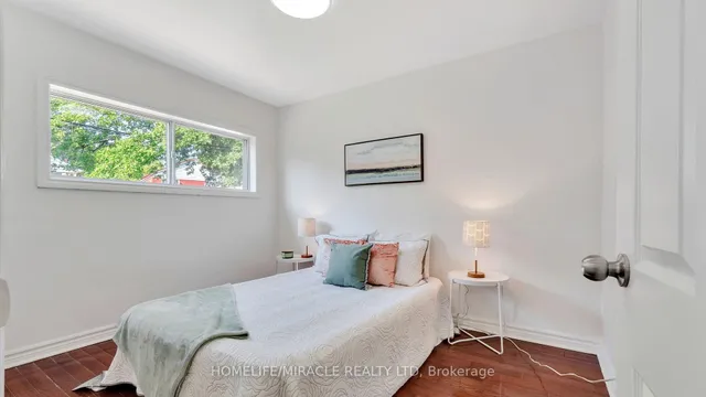 Additional image 28 of 8 Hollyhedge Dr