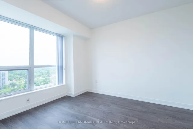 Additional image 12 of 275 Village Green Sq Unit 2618