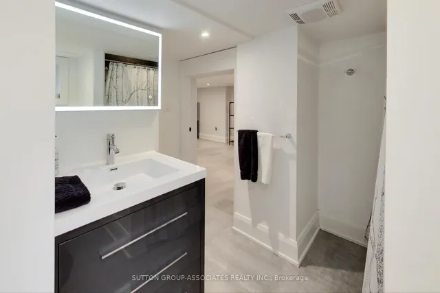 Additional image 42 of 143 Pinewood Ave