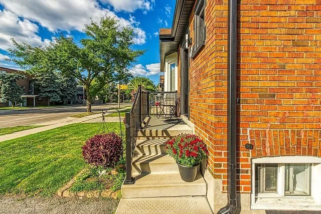 Additional image 2 of 515 Upper James St