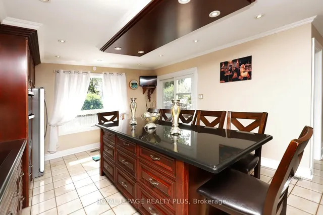 Additional image 14 of 1086 Hedge Dr