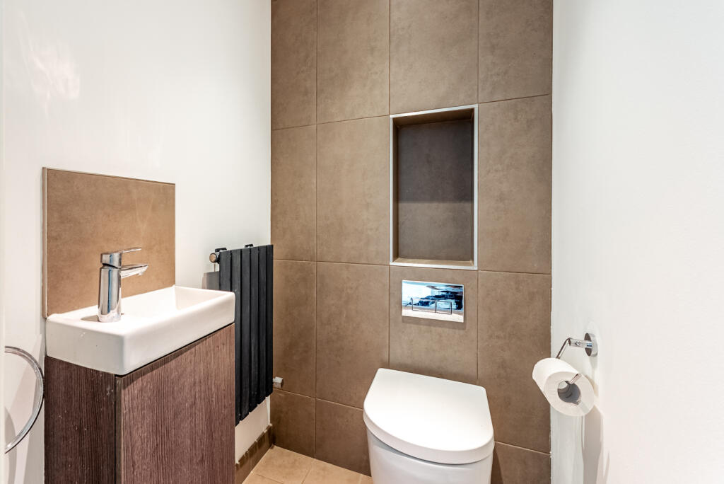 Additional image 9 of Horsemans Ride, St. Albans, Hertfordshire, AL2