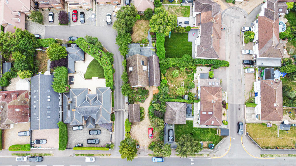 Additional image 22 of Penn Road, Park Street, St Albans, AL2