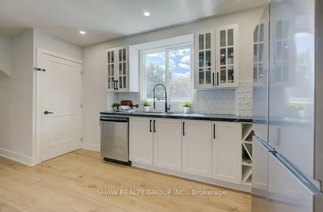 Additional image 9 of 28 Barons Ave