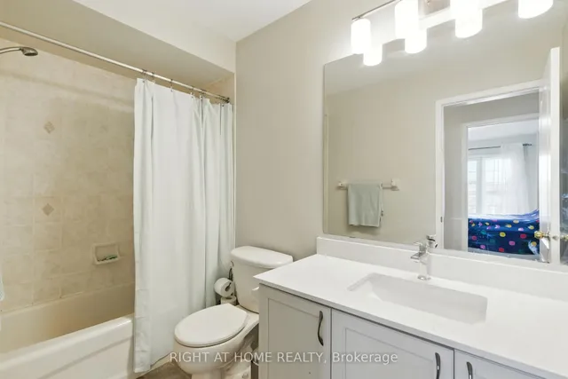 Additional image 42 of 1233 Lamont Cres