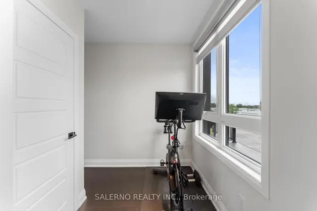 Additional image 20 of 1206 Main St Unit 209