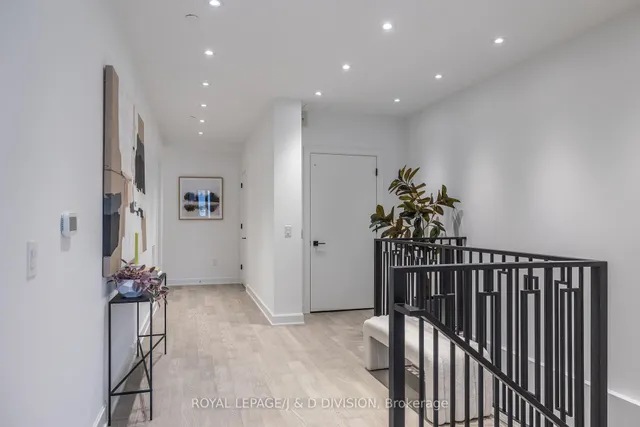 Additional image 12 of 1 Strathgowan Ave Unit TH2