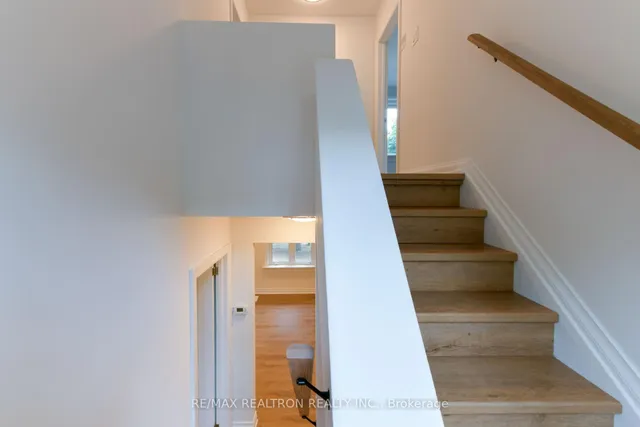 Additional image 22 of 150 Upper Canada Dr