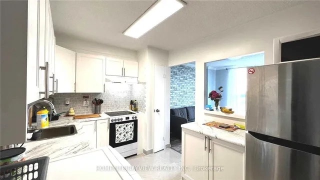 Additional image 3 of 4645 Jane St Unit 909
