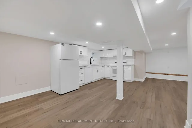 Additional image 34 of 126 AUBURN Ave