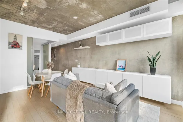 Additional image 5 of 111 Bathurst St Unit 505