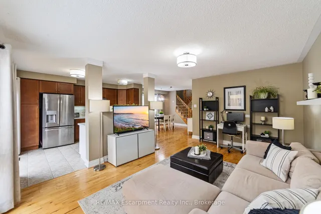 Additional image 9 of 1113 Riddell Cres