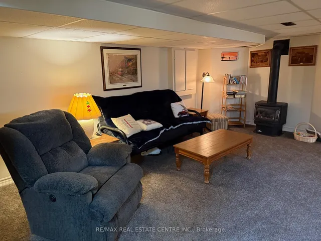 Additional image 9 of 14 Barons Ave