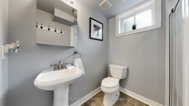 Additional image 11 of 729 Willow Ave