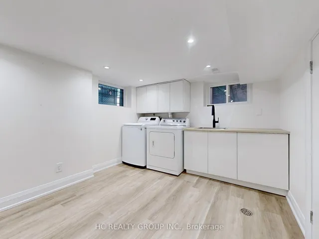 Additional image 42 of 124 Lawrence Ave