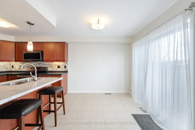 Additional image 14 of 4834 Capri Cres