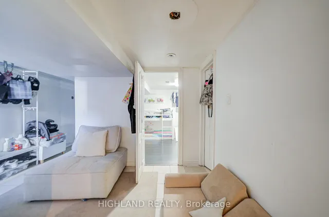 Additional image 18 of 123 Russett Ave