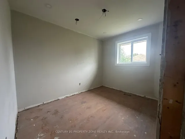 Additional image 9 of 237 Fernwood Cres