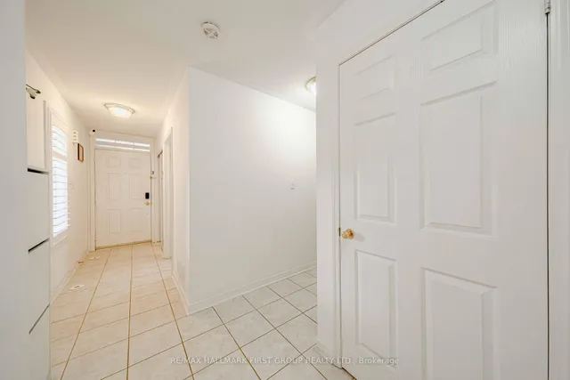 Additional image 9 of 2790 Eglinton Ave Unit 1