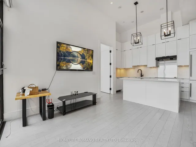 Additional image 5 of 118 King St Unit LPH12