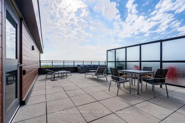 Additional image 38 of 30 Hamilton St Unit 213