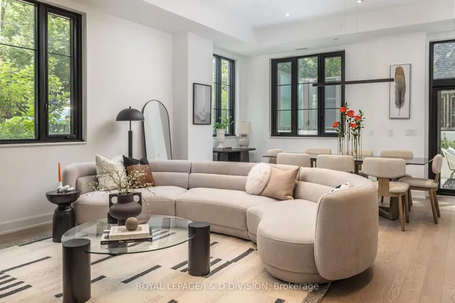 Additional image 5 of 1 Strathgowan Ave Unit TH4