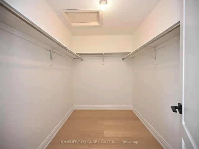 Additional image 26 of 1119 KELLY Gate