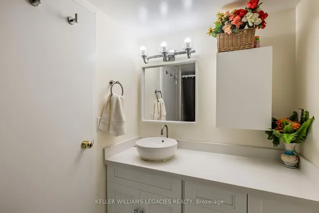 Additional image 21 of 10 Markbrook Lane Unit 1603