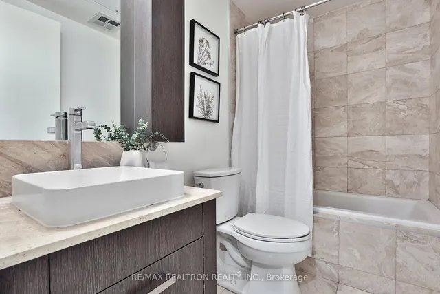 Additional image 27 of 3018 Yonge St Unit #204