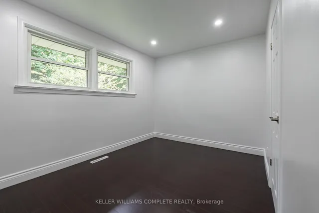 Additional image 22 of 1392 Royal Dr