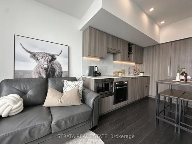 Additional image 13 of 19 Bathurst St Unit 3915