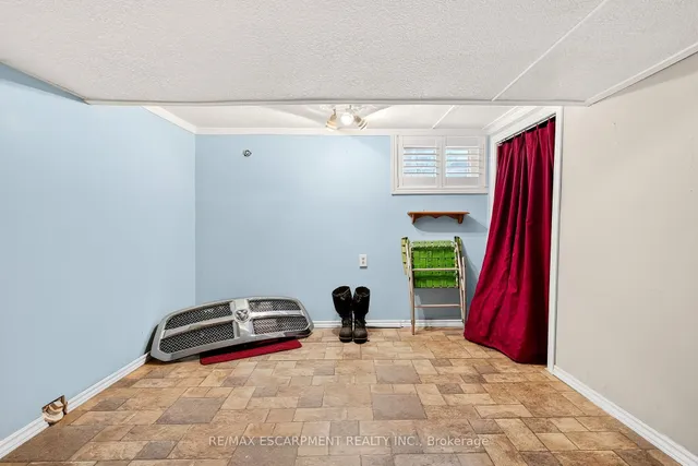 Additional image 26 of 15 Donald Ave