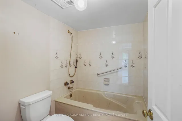 Additional image 11 of 245 The Donway West Unit 402