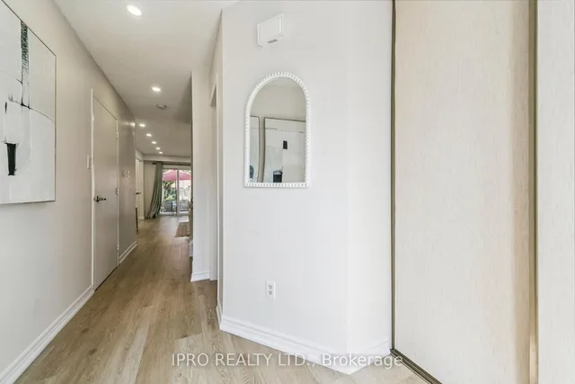 Additional image 3 of 3455 Caplan Cres Unit 3