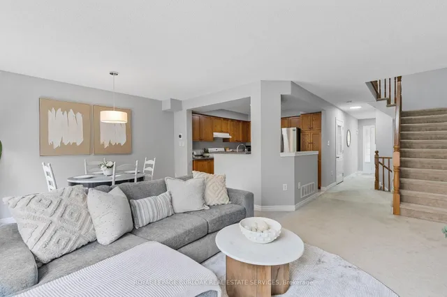 Additional image 14 of 130 Robert St Unit 32