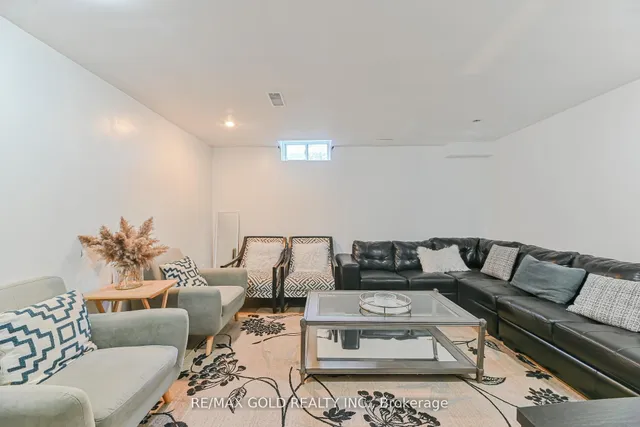 Additional image 19 of 28 Plum Hollow Crt