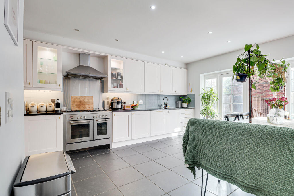 Additional image 21 of Boyes Crescent, London Colney, St. Albans, AL2