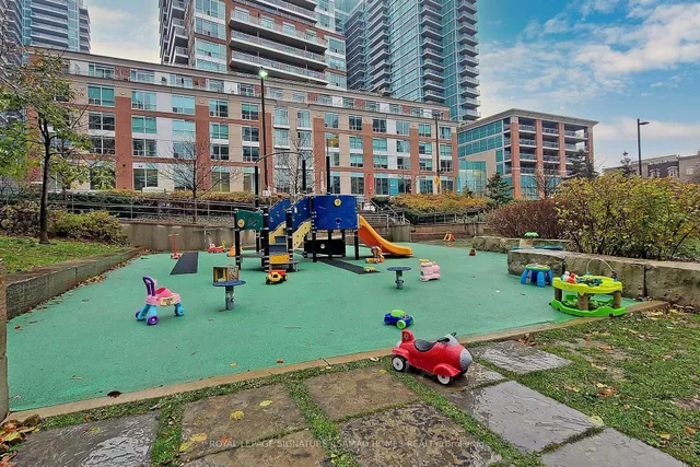 Additional image 24 of 150 East Liberty St Unit 2813