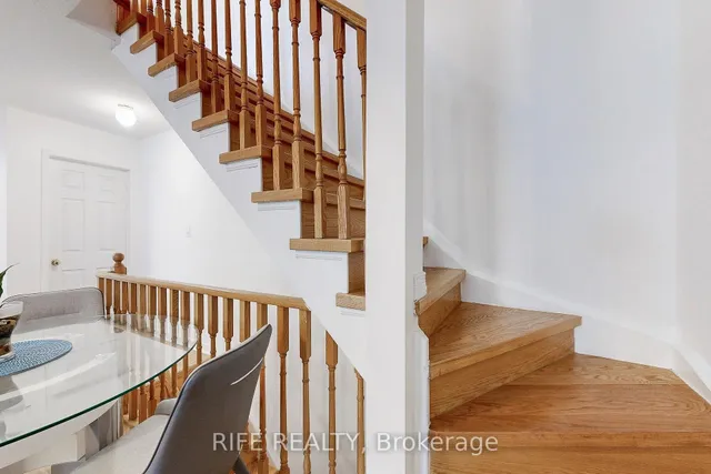 Additional image 17 of 28 Rosebank Dr Unit 703