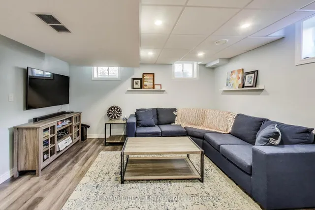 Additional image 27 of 74 Bradley Ave